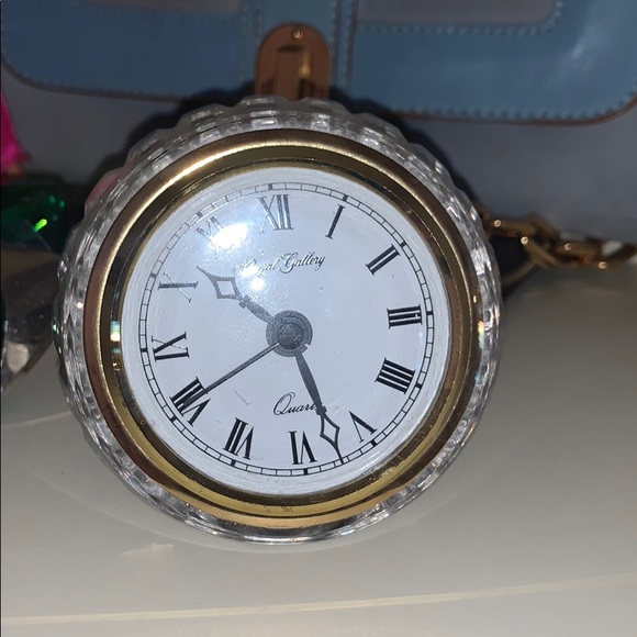 Table clock - Picture 1 of 4